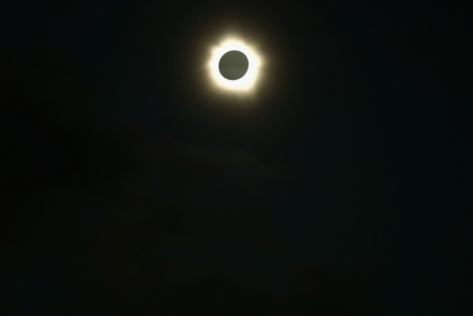 Australia Total Solar Eclipse 2012: Breathtaking Images Of Rare 