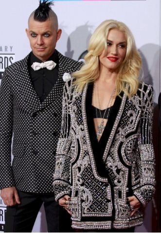 Gwen Stefani, of the pop group No Doubt, arrives at the 40th American Music Awards in Los Angeles