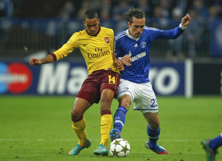 Theo Walcott (L)