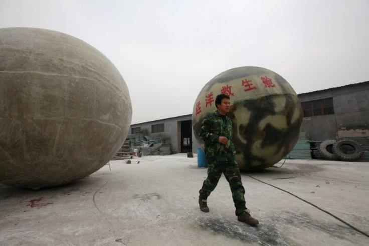 Giant balls made in Xianghe, Hebei province