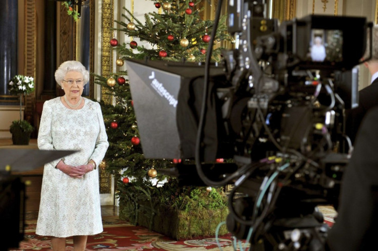 Queen's Christmas message in 3D