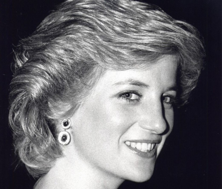 Rare Photograph of Teenaged Princess Diana to be Auctioned
