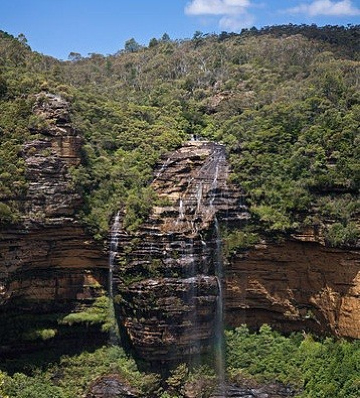 The overall height of the Wentworh falls water fall is 187 metres (Wikicomms)
