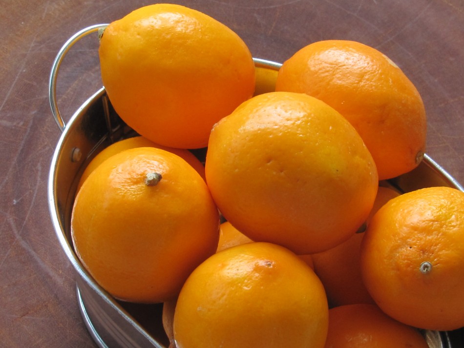 Orange That Thinks it's a Lemon Goes on Sale in UK
