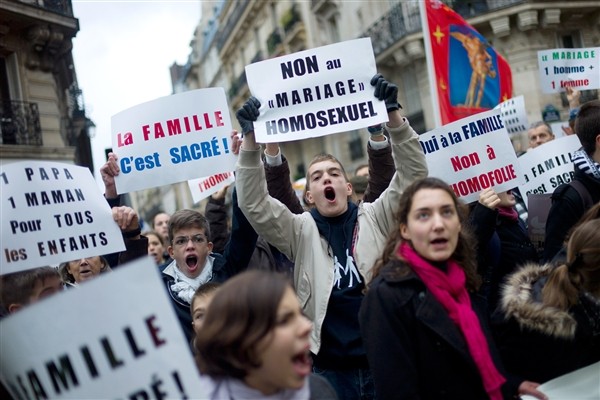 Anti Gay Paris 300 000 Catholics Muslims Jews