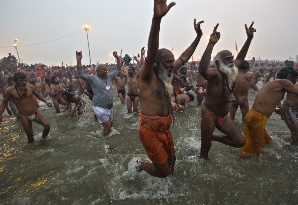 Indias Kumbh Mela Festival 100 Million People Swim In Ganges Photos Ibtimes Uk