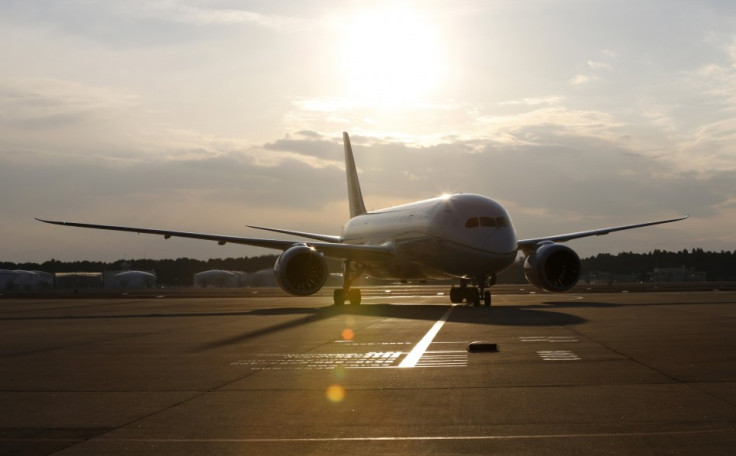 787 Dreamliner plane