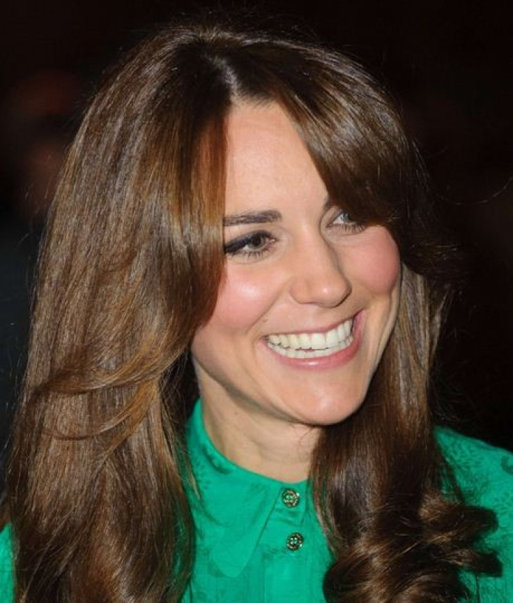 Kate Middleton Shops For Jeggings At Gap