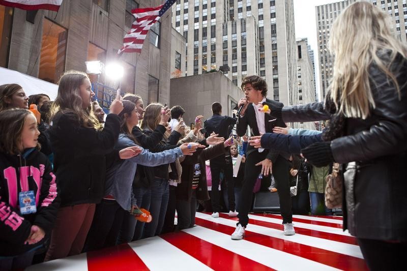 Harry Styles of the band One Direction performs on NBCs Today show in New York November 13, 2012