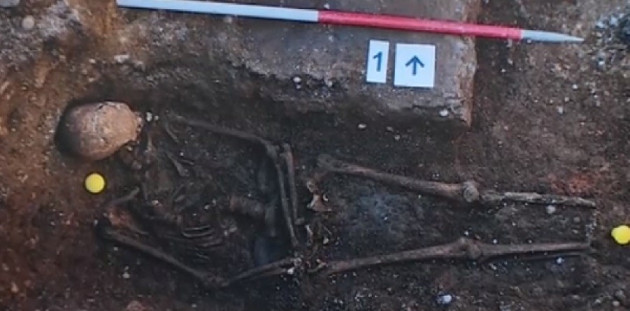 The skeleton found by archaeologists at Grey Friars on 12 September (University of Leicester) The skeleton found by archaeologists at Grey Friars on 12 September (University of Leicester)