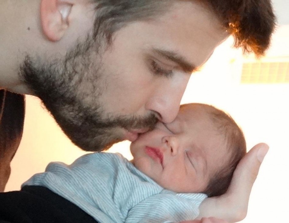 Meet our baby boy Milan  Les presentamos a nuestro bebe Milan,  Shak  Gerard Piqu