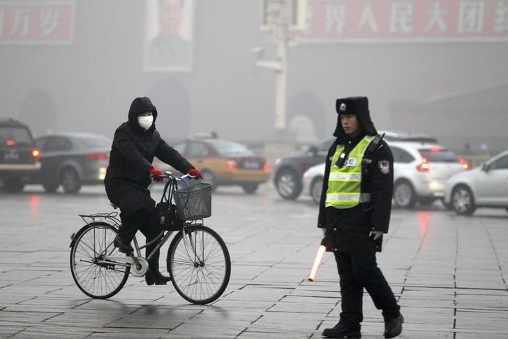 China Pollution Levels Chinese New Year 2013 Masked by Smog PHOTOS