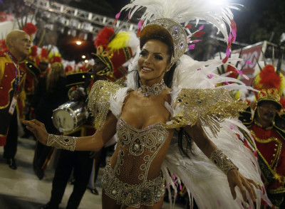 Rio Carnival 2013: Dancers fill the streets with colour 