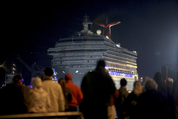 Carnival Triumph docks after days adrift