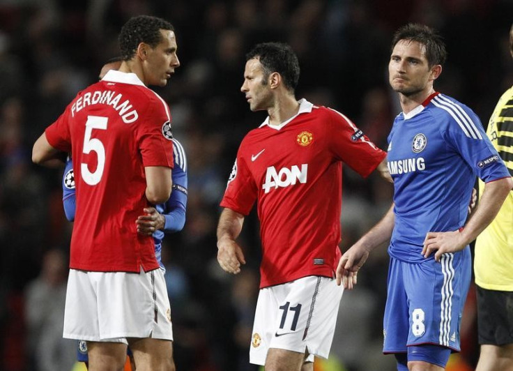 Rio Ferdinand (L) and Ryan Giggs (C)