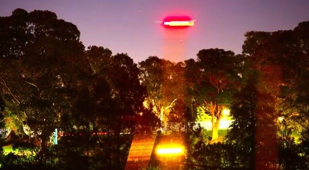 Russell Crowe films UFO