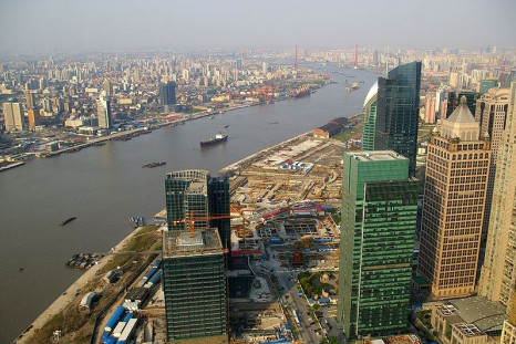 Huangpu River in Shanghai (Source - Wikipedia/Jakub Hałun)