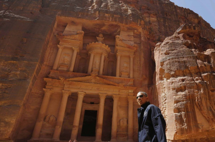 US President Barack Obama stops in front of the Treasury in Petra, which featured in the film Indiana Jones and the last Crusade
