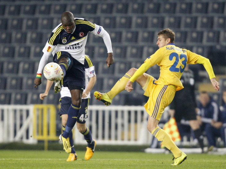 Moussa Sow (L)