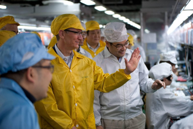 Tim Cook, Apple CEO Apologies to China
