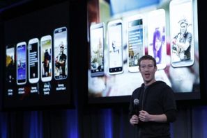 Mark Zuckerberg Launches Facebook Home