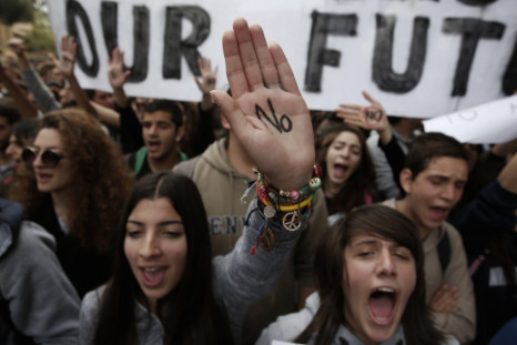 Student protest against bailout (Photo: Reuters)