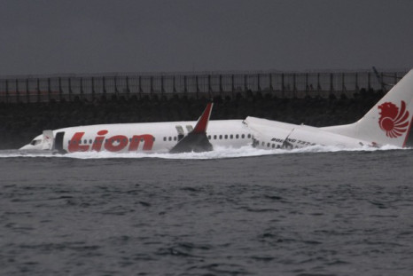 Indonesian Plane Crashes in Sea