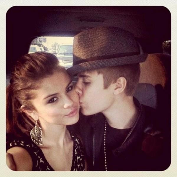 Selena Gomez  Justin Bieber in Trial Period Dating