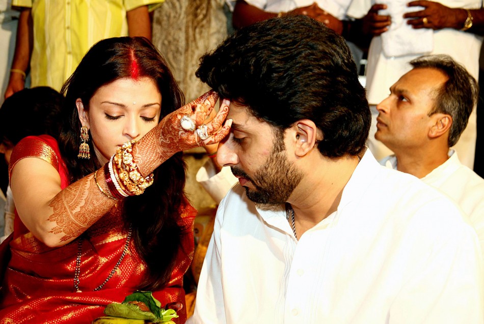 Aishwarya Rai Abhishek Bachchan Sixth Anniversary Best Moments