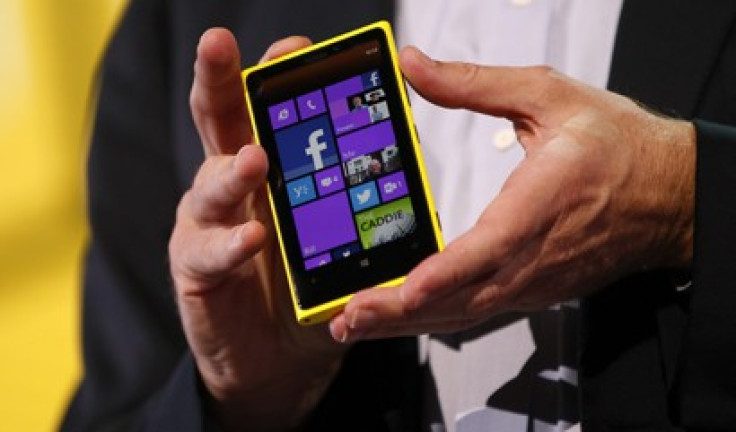Windows Phone 8 Overtakes BlackBerry in UK Smartphone Wars