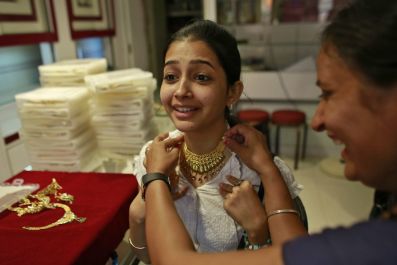 Indians shopping for gold after prices fell
