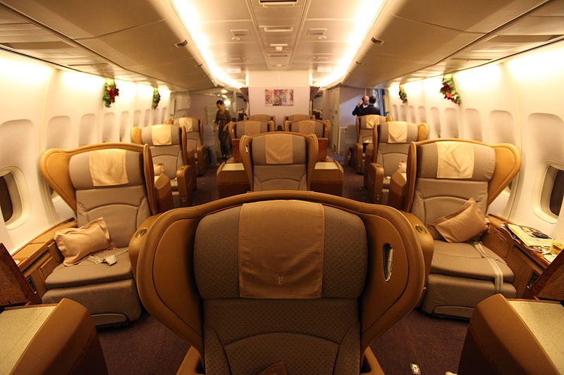 Cabin crew share tips on getting into first class for free (Wiki Commons) Cabin crew share tips on getting into first class for free (Wiki Commons)