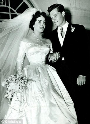 Elizabeth Taylors Wedding Dress up for auction