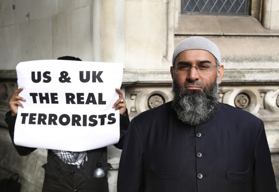UK Muslim Hate Preacher says: Muslims should humiliate 