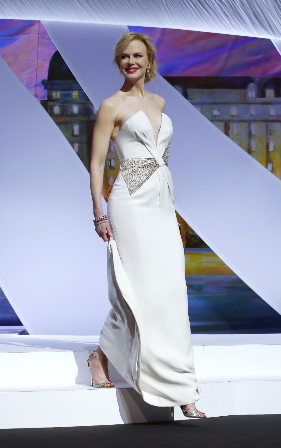 Jury member actress Nicole Kidman arrives on stage during the closing ceremony of the 66th Cannes Film Festival in Cannes May 26, 2013.