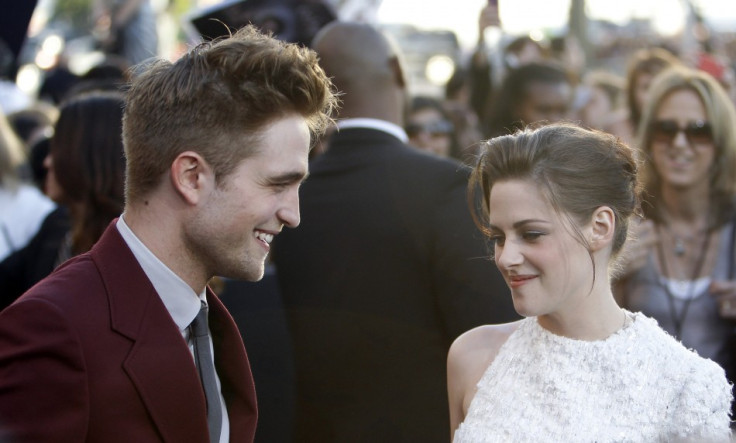 Robert Pattinson Splits with Kristen Stewart