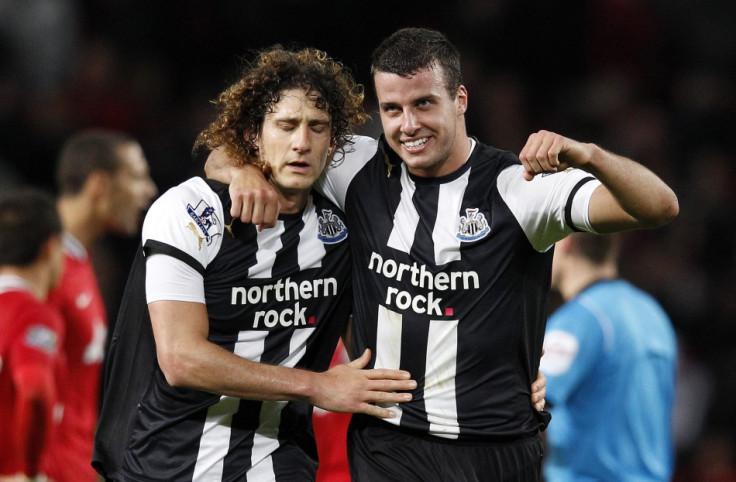 Fabricio Coloccini and Steven Taylor (L)