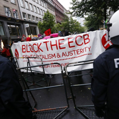 Police stand guard during an anti-capitalist "Blockupy" demonstration near the European Central Bank (ECB) headquarters in Frankfurt, May 31, 2013. (Photo: Reuters)