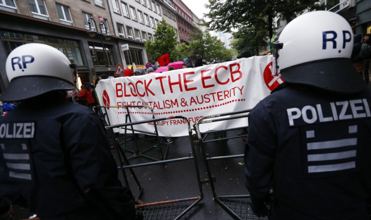 Police stand guard during an anti-capitalist "Blockupy" demonstration near the European Central Bank (ECB) headquarters in Frankfurt, May 31, 2013. (Photo: Reuters)