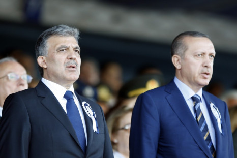 Turkey's President Abdullah Gul (L) and Turkey's Prime Minister Recep Tayyip Erdogan