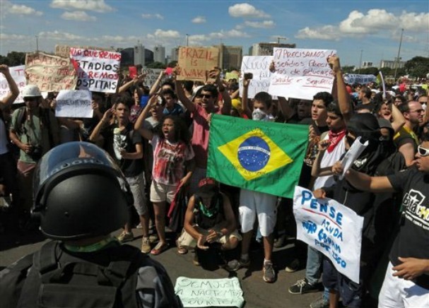 Rubber Bullets Fired As World Cup Protests In Brazil Turn Violent ...