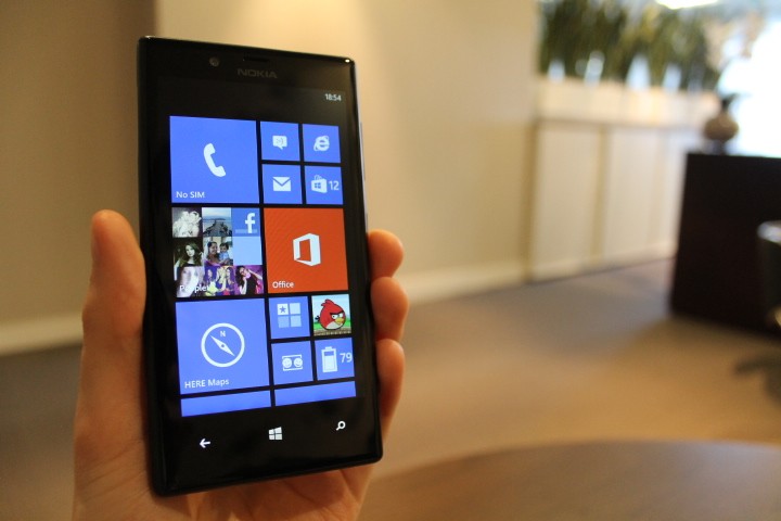 Nokia lumia 720 как вставить сим карту