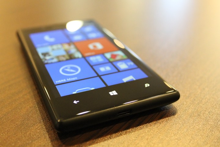 Microsoft Lumia 730 Tipped to Offer Wireless Charging | IBTimes UK