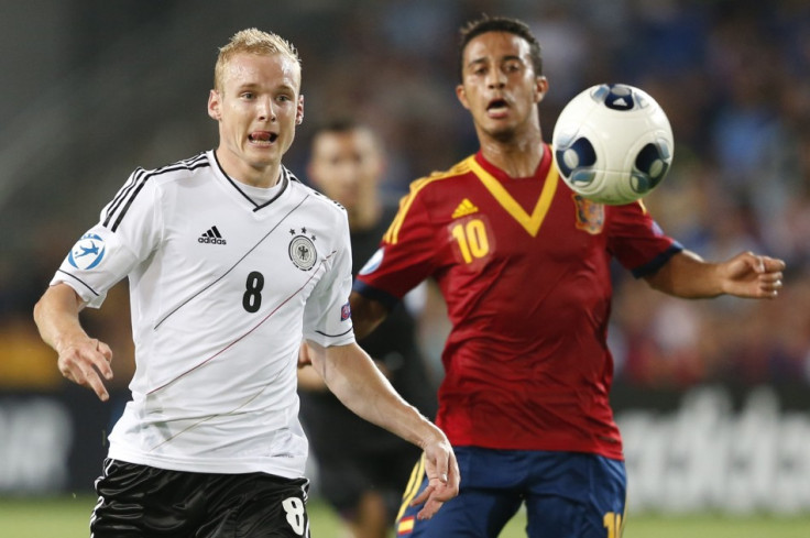 Thiago Alcantara (R) and Sebastian Rode