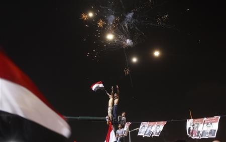 Egypt army topples president