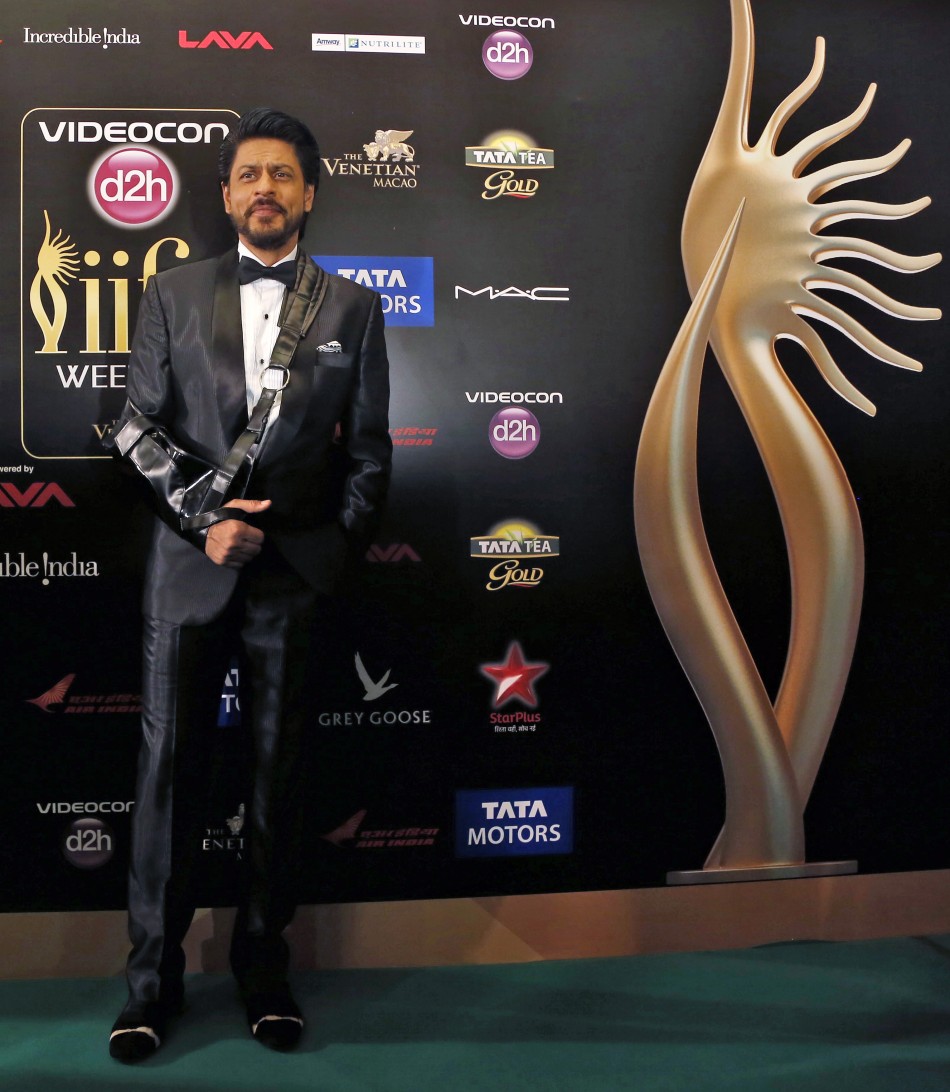 IIFA Awards 2013 Bollywood Celebrities on Green Carpet