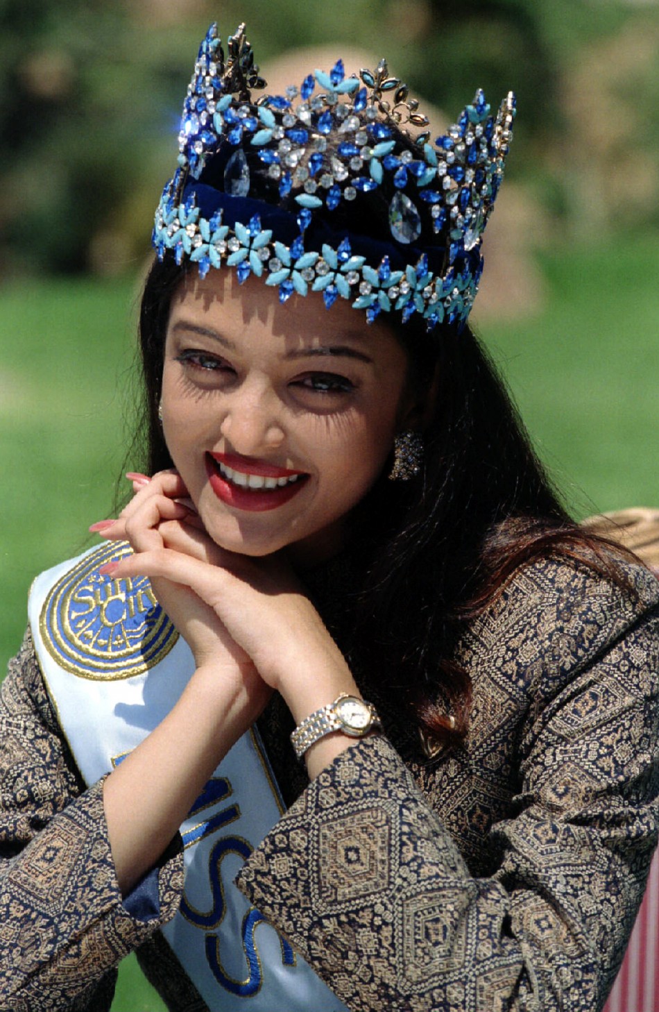 Miss World Aishwarya Rai of India poses for photographers at a media conference November 20