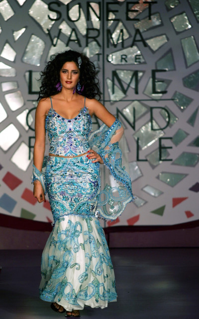 Kaif presents a new creation by Indian designer Suneet Verma during a fashion show to launch Lakme mosaic winter collection 2005 in Mumbai October 8, 2005. Kaif presents a new creation by Indian designer Suneet Verma during a fashion show to launch Lakme mosaic winter collection 2005 in Mumbai October 8, 2005.