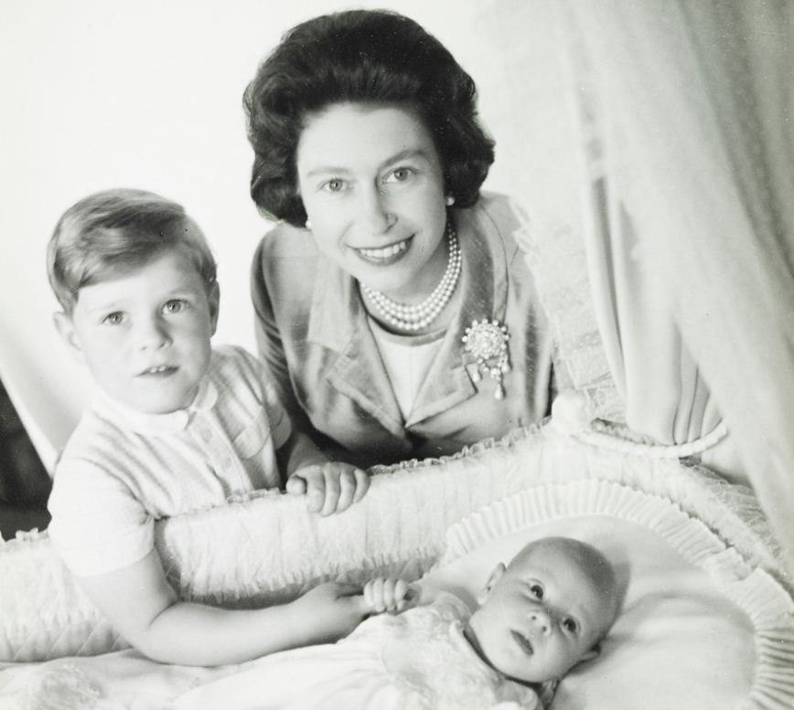 Kate Middleton’s Baby Arrives: A Royal Family Photo Album [slideshow]