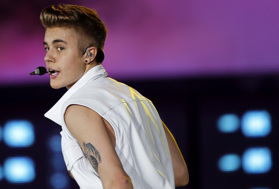 Canadian singer Justin Bieber is at the centre of a spit storm.